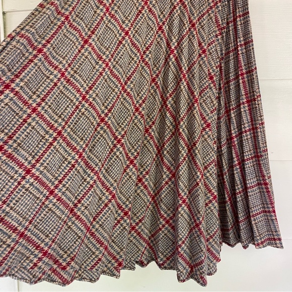 Vintage 60s plaid wool accordion skirt - Picture 2 of 4